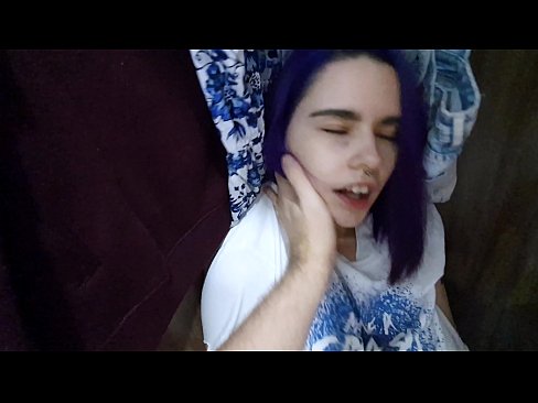 ❤️ Хоҳарамро дар ҷевон ёфт ва ба ӯ кӯмак кард Шлюсҳо дар мо tg.pornosexphoto.ru ❌️❤
